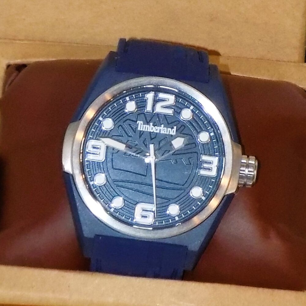 New Timberland Radler Navy Blue Watch 13328J Embossed Face & Band.  Working.